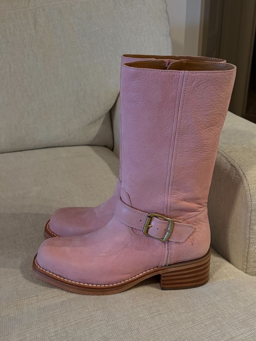 Frye Campus Buckle Boots Pink Heeled Leather Mid Calf Women’s Shoes Size 8 NEW - Picture 10 of 15